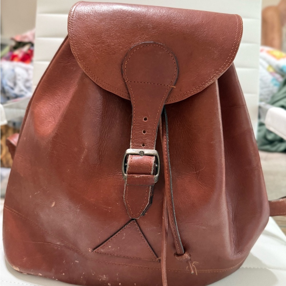 Vintage Brown Leather Backpack - Picture 3 of 15